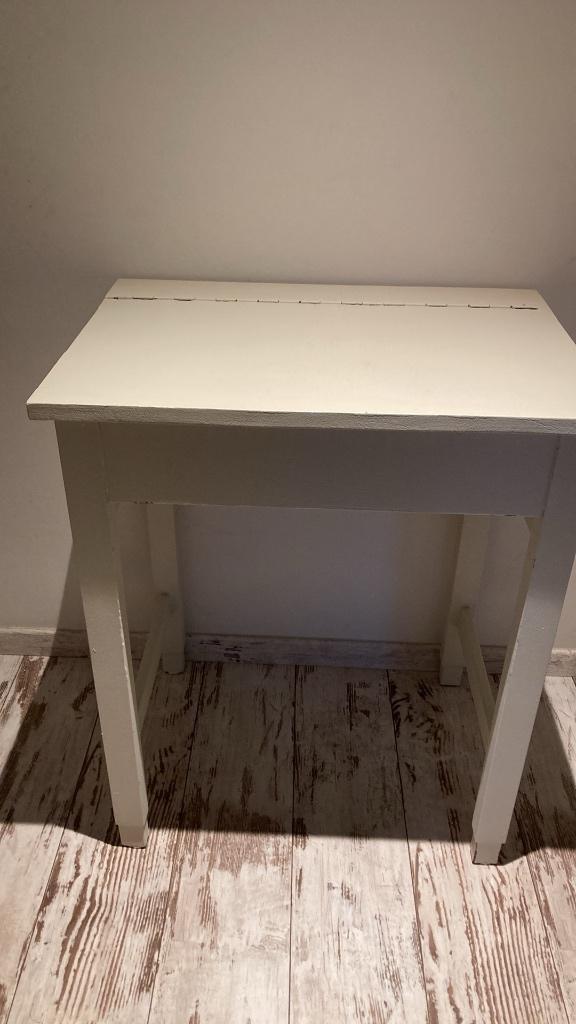 Oude geschilderde lessenaar, Ophalen, Gebruikt, Hout, Schoolbureau