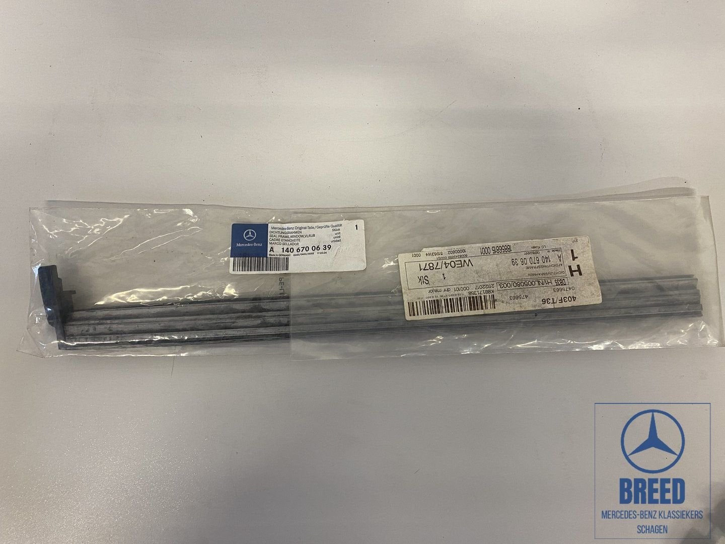 NOS rubber zijruit rechtsachter voor Mercedes-Benz W140 coup, -, Nieuw, Ophalen of Verzenden, -
