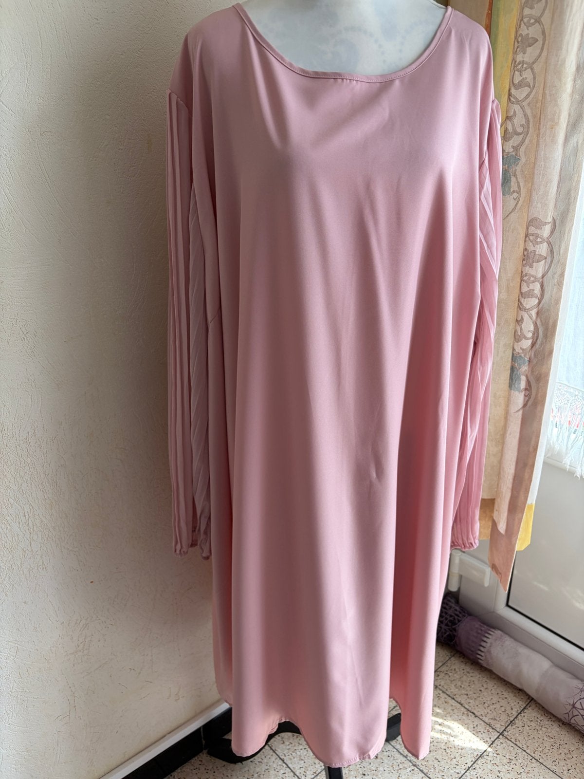Poederroze jurk van Shein maat 8xl, Kleding | Dames, Grote Maten, Ophalen of Verzenden, Zo goed als nieuw, Roze, Jurk