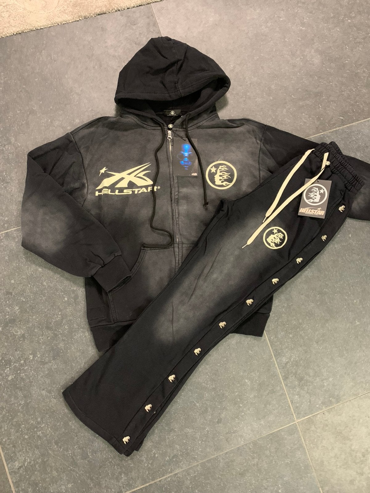 Hellstar set trainingspak maat S en M, Kleding | Heren, Truien en Vesten, Ophalen of Verzenden, Nieuw, Maat 46 (S) of kleiner