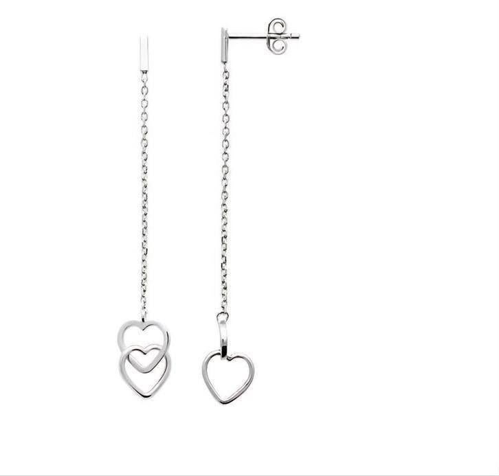 Kettingoorbellen met 2 verstrengelde hartjes in zilver, Handtassen en Accessoires, Oorbellen, Hangers, Ophalen of Verzenden, Zo goed als nieuw