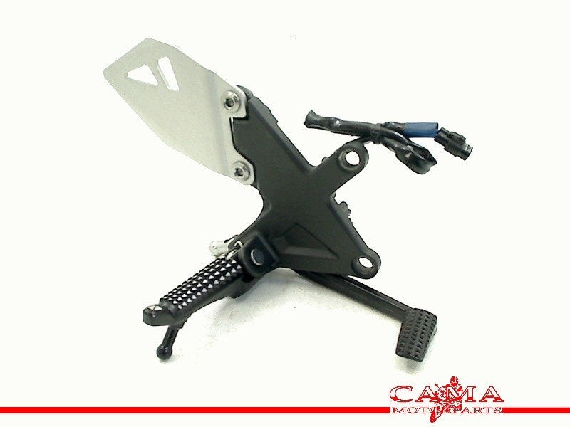 REPOSE PIEDS AVANT DROIT Kawasaki, Motos, Dhr. S. di Majo, Neuf, Info@cama-motorparts.nl, P.J. Troelstraweg 8 8
3144 CX  MAASSLUIS, NL