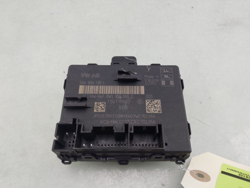 COMPUTER CENTRALE VERGRENDELING Audi RS 3 Sportback (8YA), Info@audi.de, Audi, Audi AG, Gebruikt