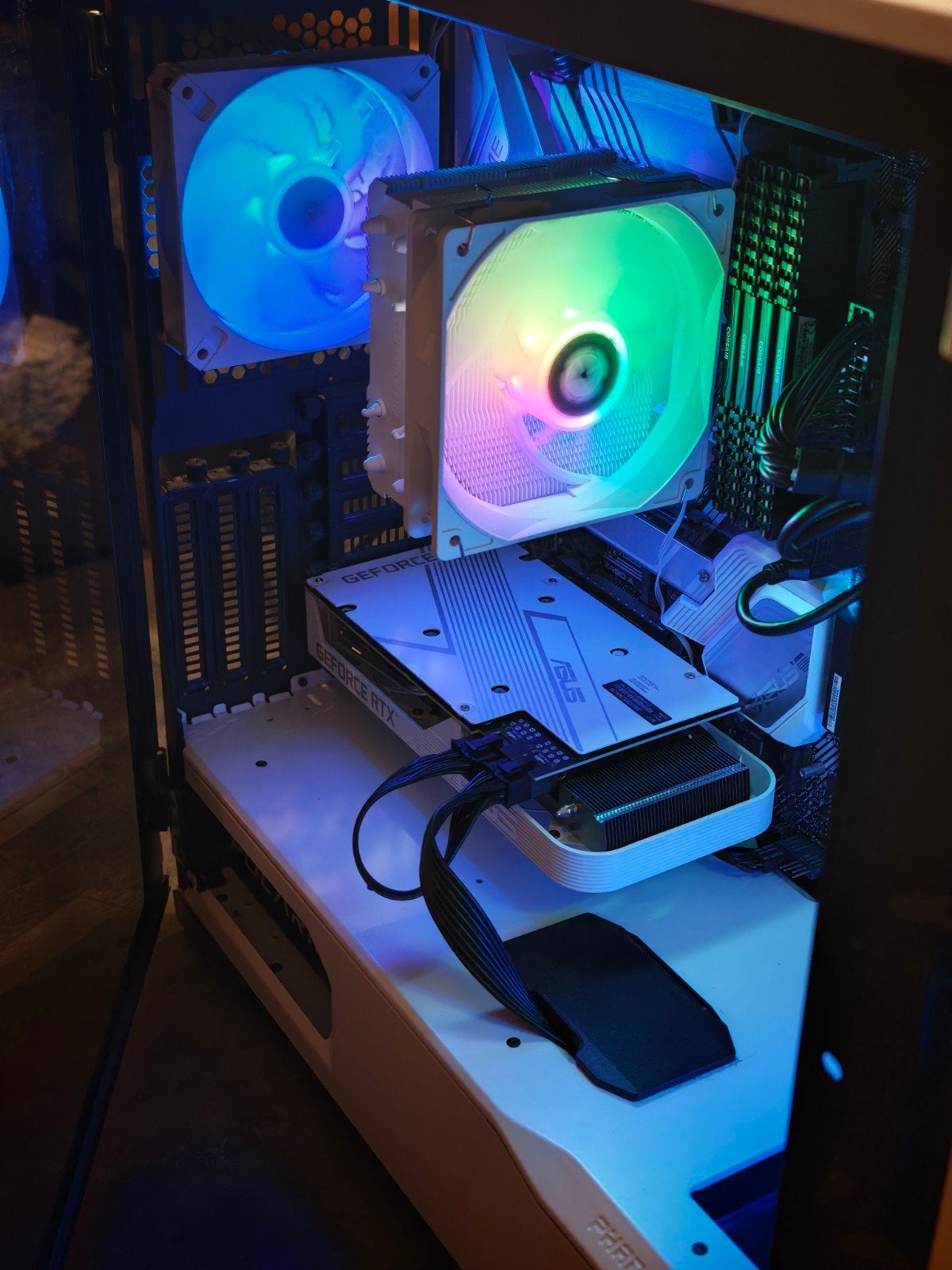 Double écran ASUS 3060Ti 32 Go Corsair 1 To MSI Curved Hero, Avec carte vidéo, Virtual Reality, Comme neuf, HDD