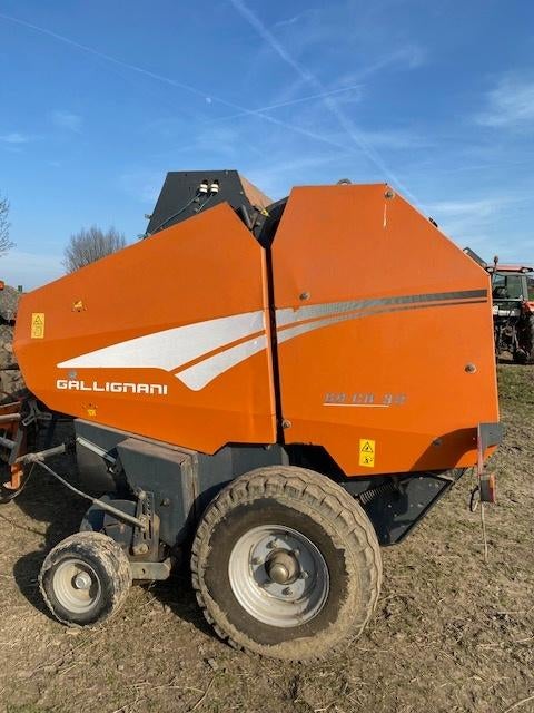 Ronde balenpers + wikkelaar, Ophalen, Akkerbouw, Oogstmachine
