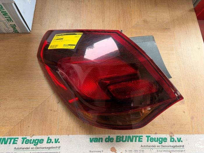 Achterlicht links van een Opel Astra, Gebruikt, -, -, Opel