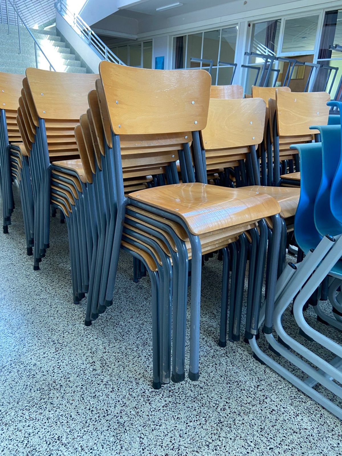 School stoelen, Ophalen, Gebruikt, Bruin, Jaren 80