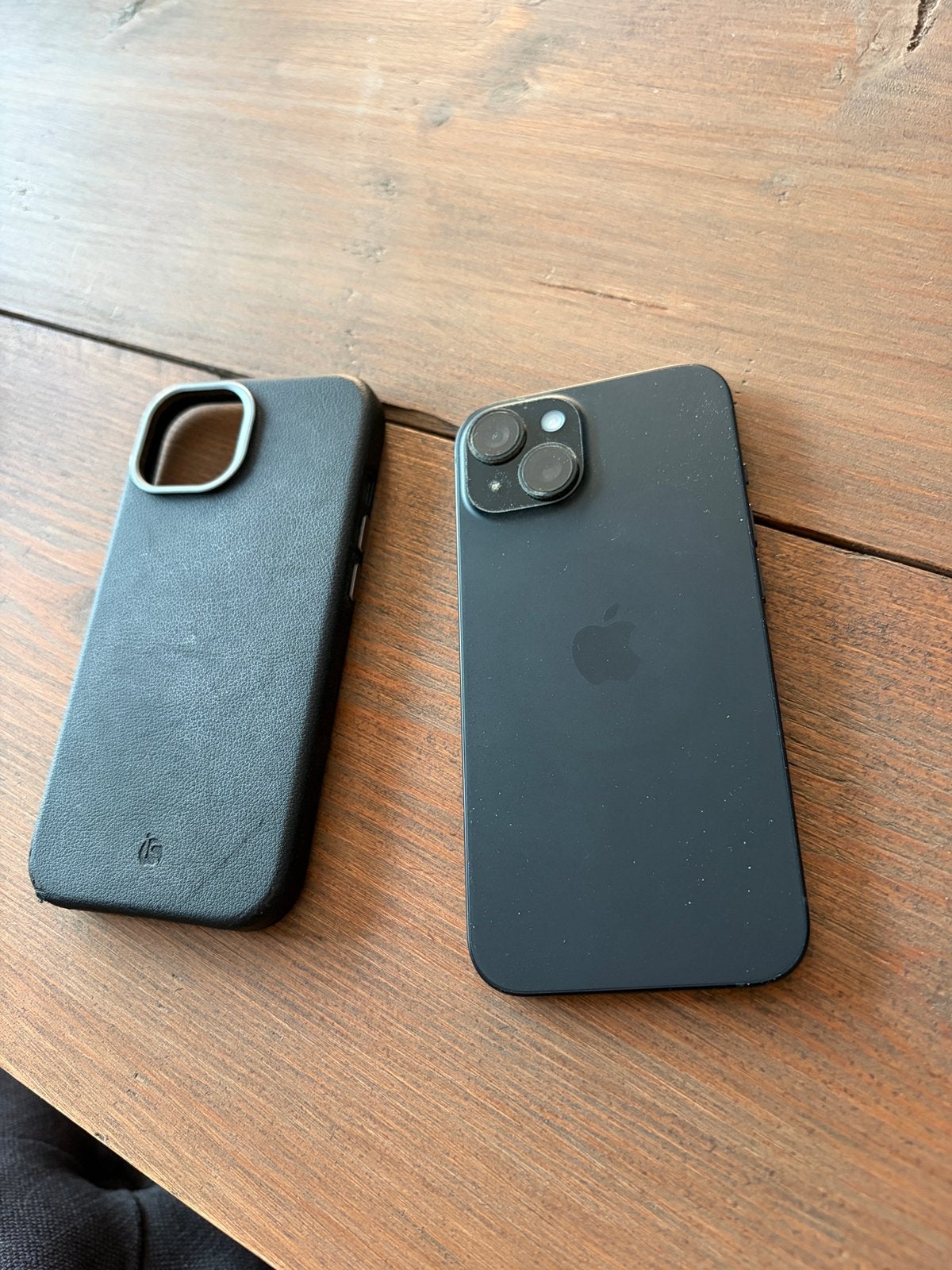 Iphone 15 128gb met hoesje, Ophalen of Verzenden, Zo goed als nieuw, IPhone 15, Zwart
