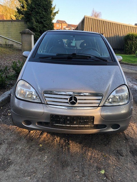 Mercedes A160 Avantgarde aut., 75 kW, 4 cilinders, Leder en Stof, Bedrijf