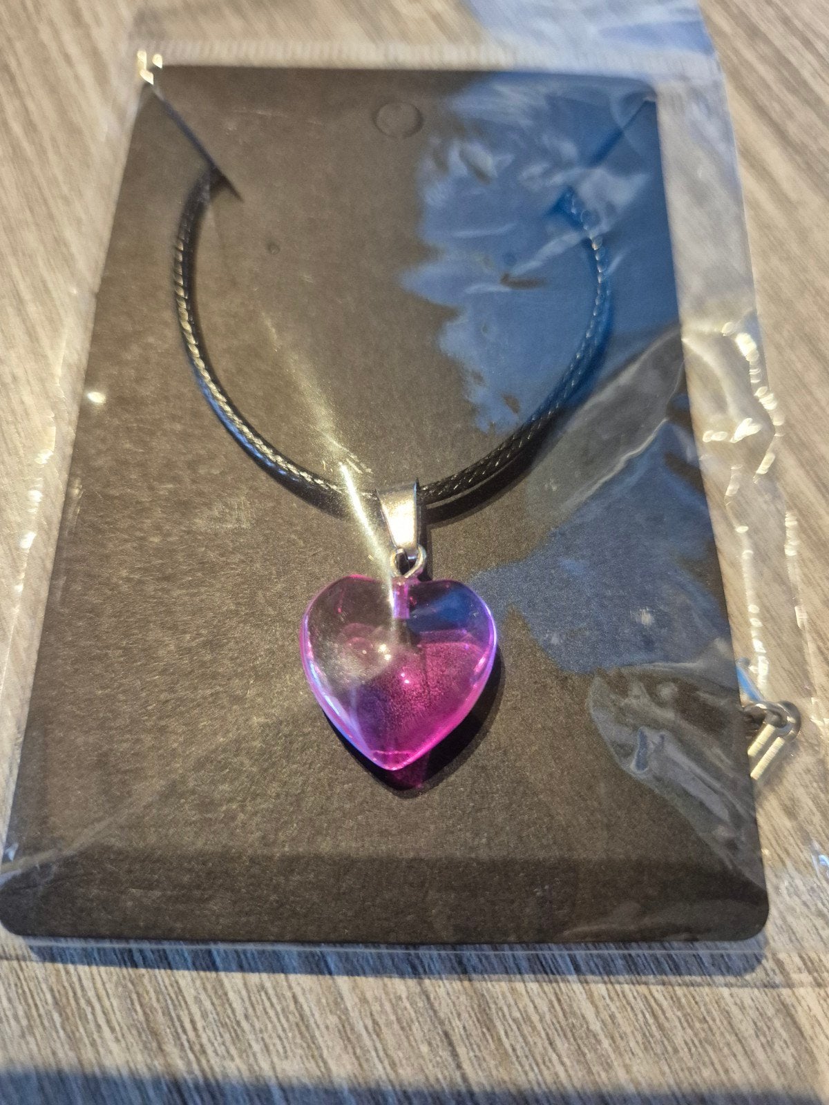 Ketting met hanger, Envoi, Avec pendentif