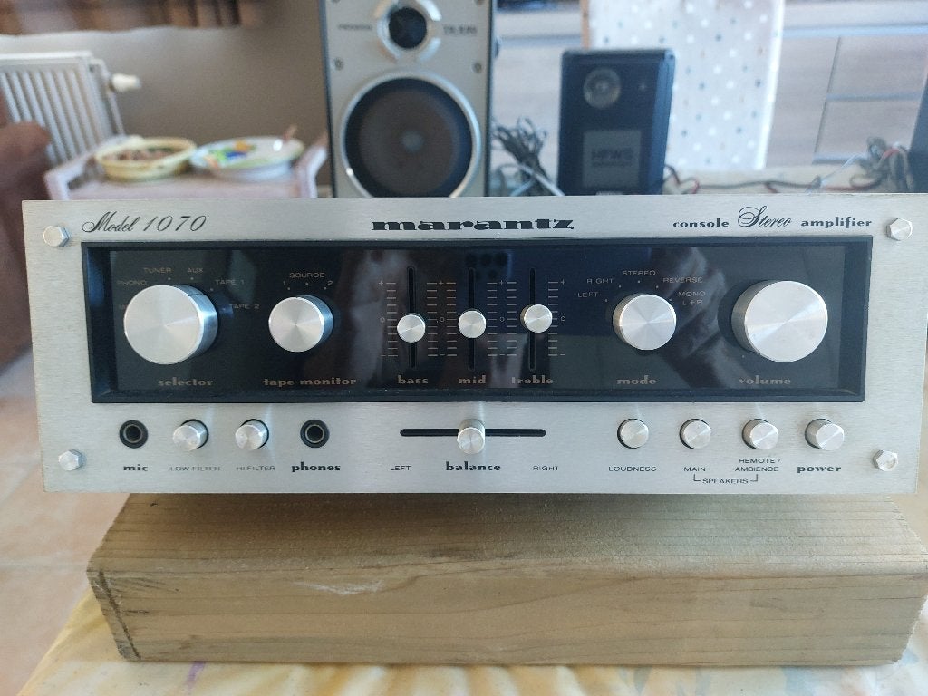 MARANTZ 1070 versterker, Ophalen of Verzenden, Refurbished, Minder dan 60 watt, Marantz