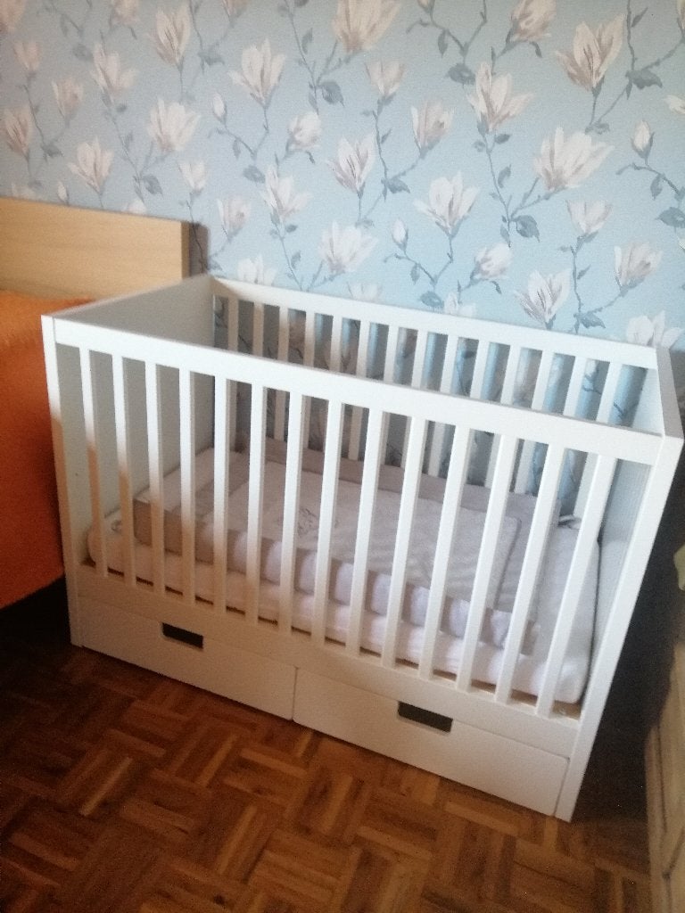 Lit bébé blanc, Enfants & Bébés, Chambre d'enfant | Linge de lit, Enlèvement, Comme neuf, Lit de bébé, Blanc