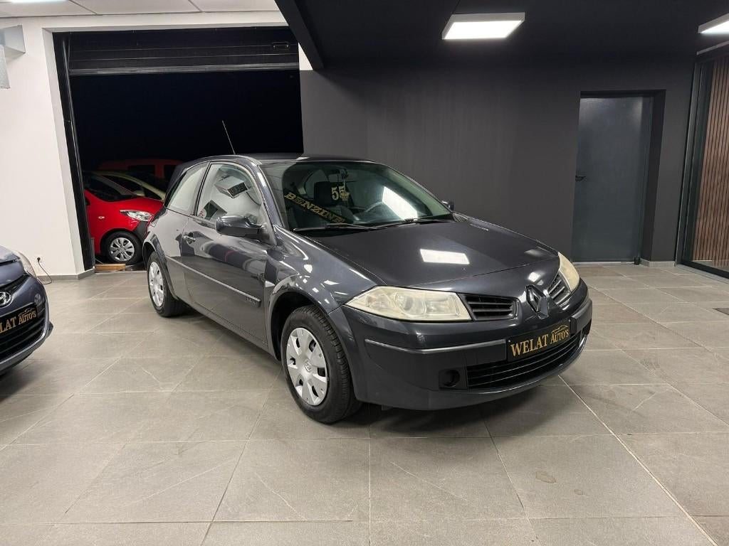 RENAULT MEGAN1.4 BENZINE 147.000 KM TOP STAAT, Auto's, Renault, Zwart, Bedrijf, 1400 cc, Zilver of Grijs