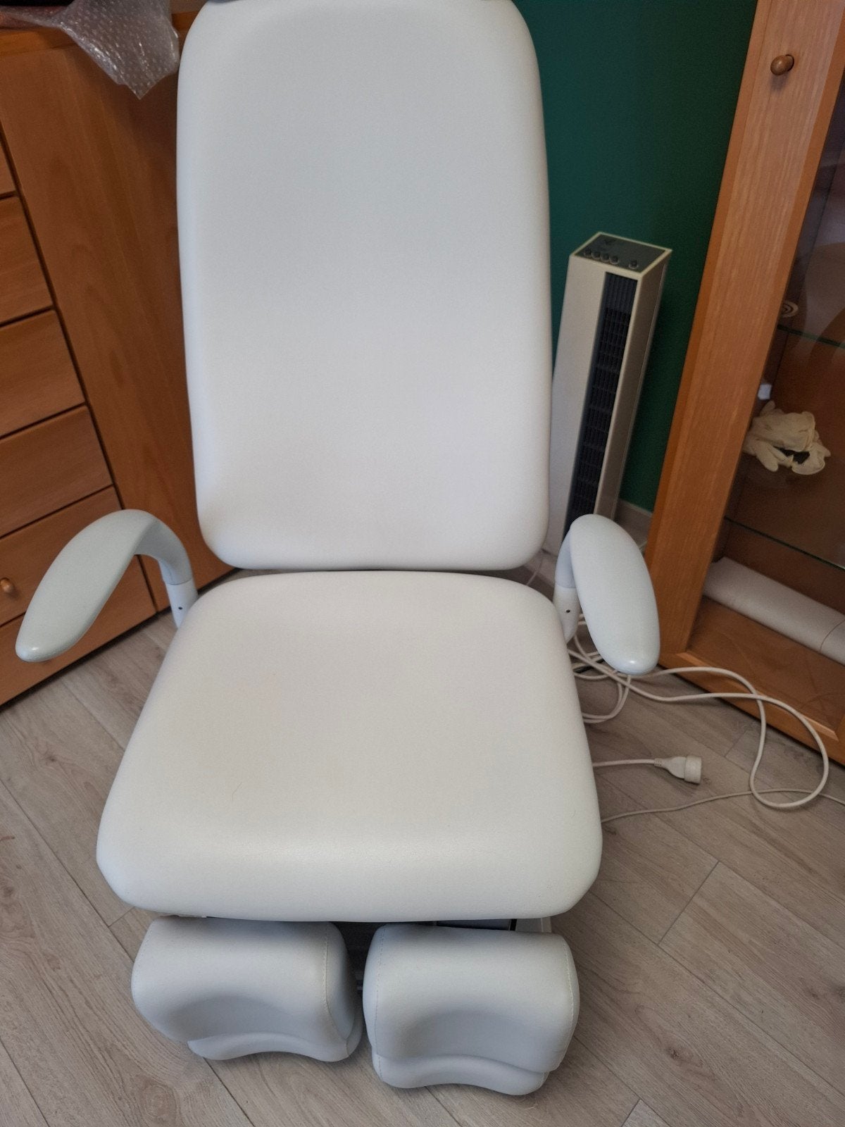 Pedicurestoel.  Weg wegens stopzetten zaak, Ophalen