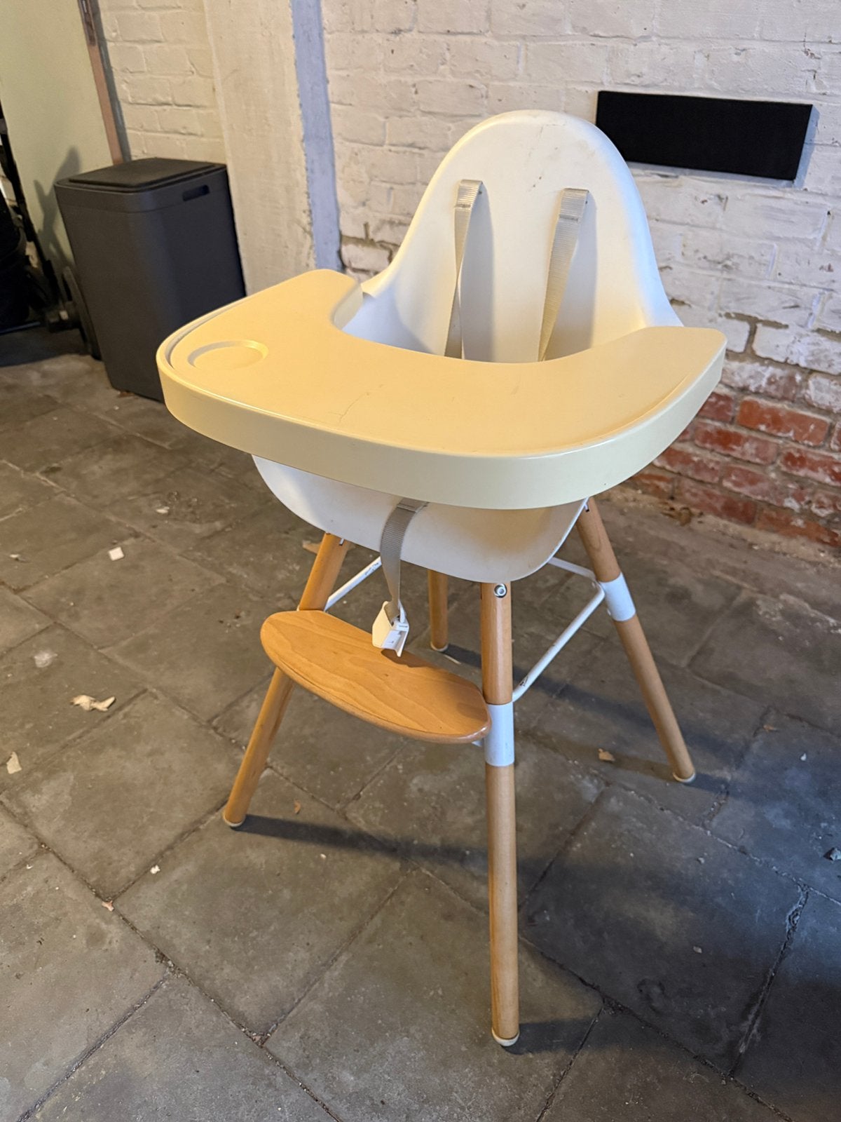 Chaise pour enfant Childwood avec table à manger amovible, Enlèvement, Utilisé, Plateau amovible