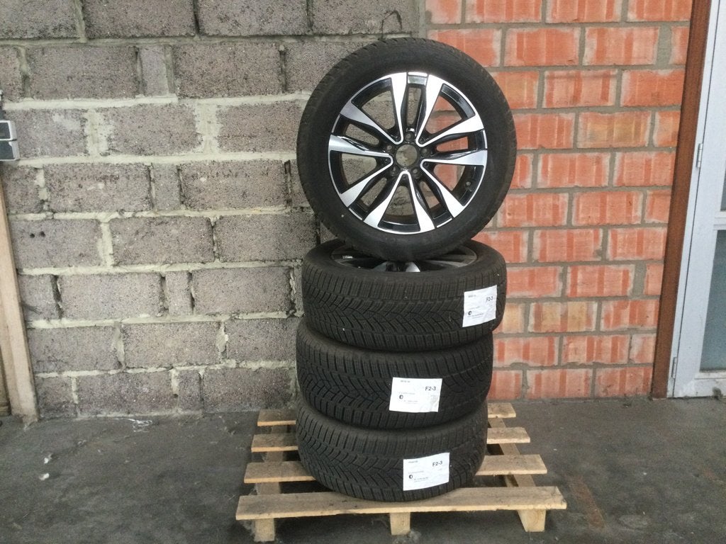 Originele Mercedes Benz C300e model W206 winterwielen, Ophalen, Gebruikt, Banden en Velgen, 17 inch