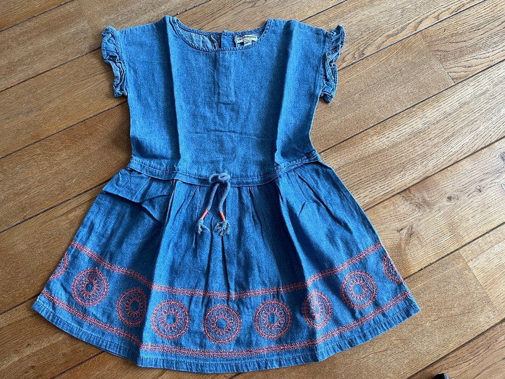 Robe bleue 6 ans, Enfants & Bébés, Vêtements enfant | Taille 116, Comme neuf, Enlèvement, Fille, Robe ou Jupe