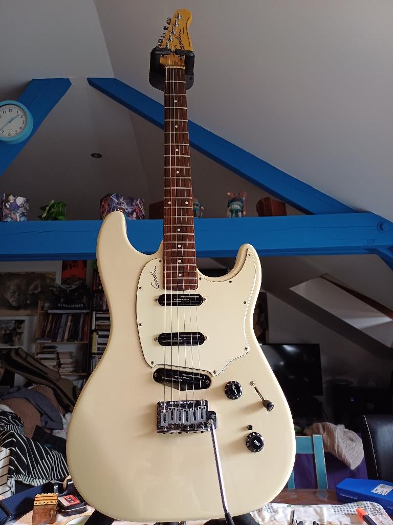 Godin progression avec upgrades, Musique & Instruments, Enlèvement, Utilisé