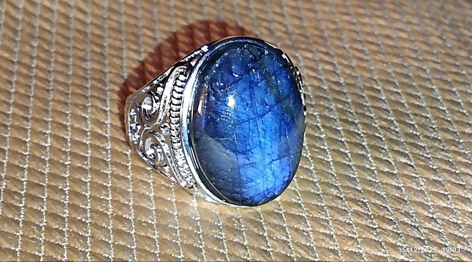 Sterling zilveren ring met grote labradoriet, Handtassen en Accessoires, Ringen, Ophalen, Nieuw, Met edelsteen, Dame