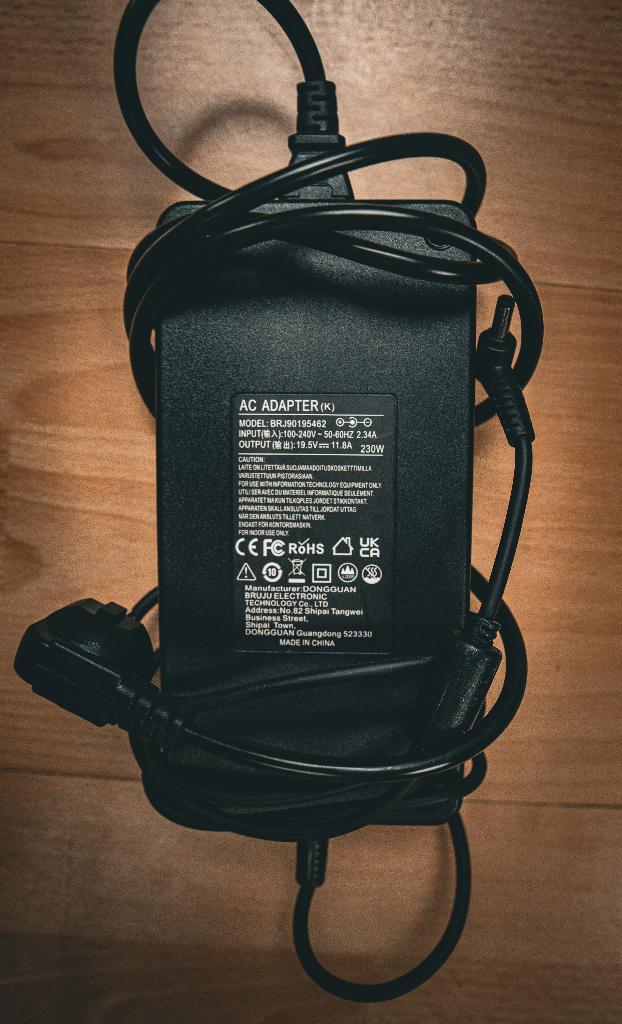Alimentation  Chicony 230W, Enlèvement, Comme neuf
