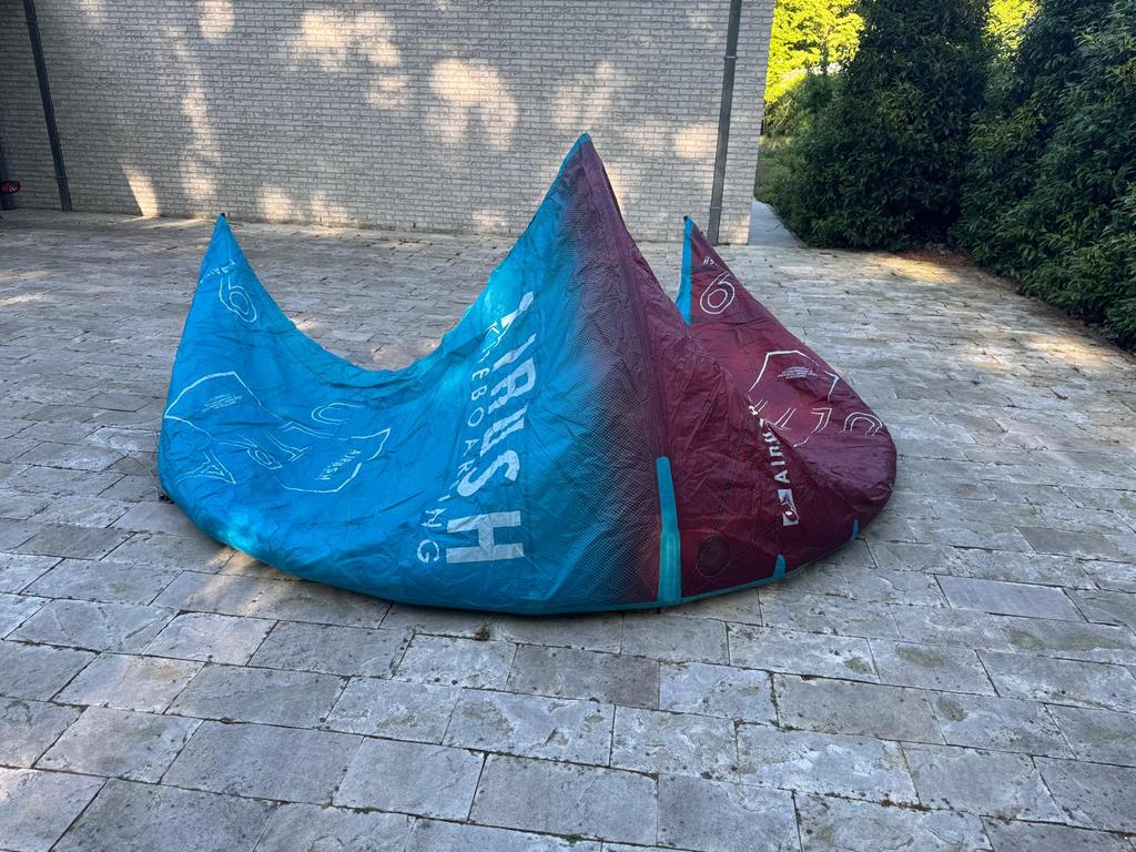 Airush Ultra, Watersport en Boten, Kitesurfen, Ophalen, Zo goed als nieuw, Kite