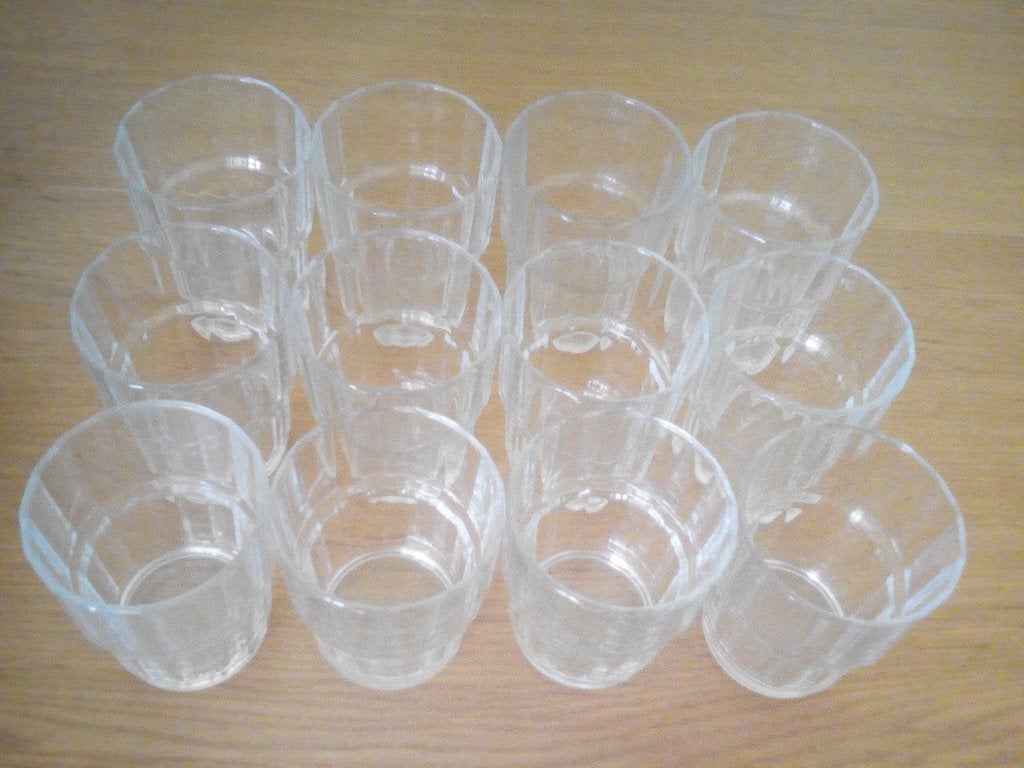 Lot de 12 verres, Enlèvement, Comme neuf