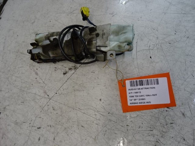 AIRBAG SIÈGE AVANT GAUCHE Audi A1 Sportback (8XA / 8XF), Auto-Union-Straße  1,
85057  Ingolstadt, DE, Info@audi.de, Audi, Utilisé
