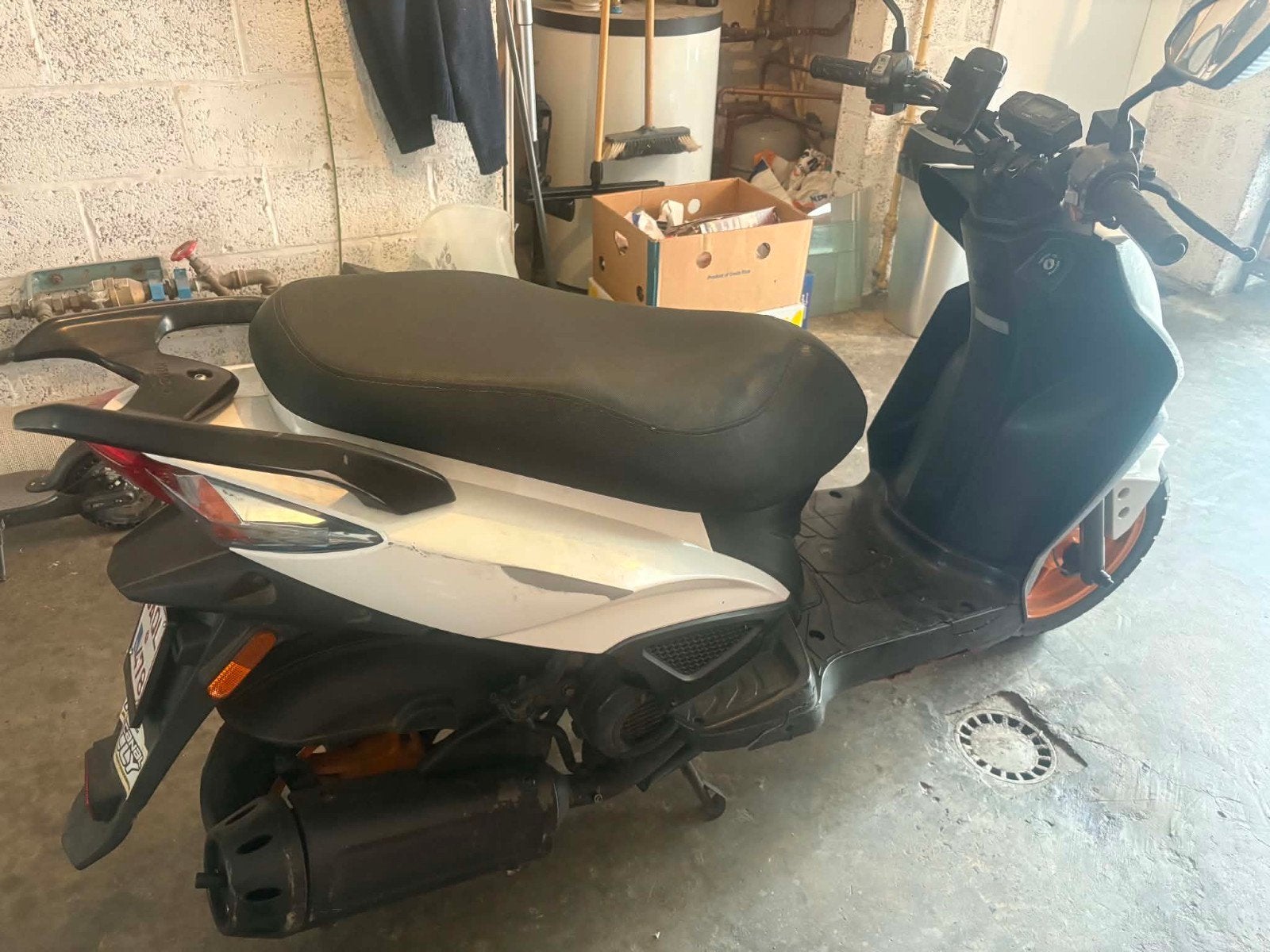 cymco agility classe a, Enlèvement, Classe A (25 km/h), Essence