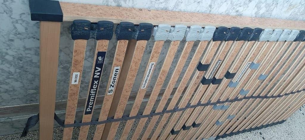 2 lattenbodems 90 x 200, 25 euro/stuk, Huis en Inrichting, Slaapkamer | Matrassen en Bedbodems, Ophalen, Eenpersoons, 200 cm, 90 cm