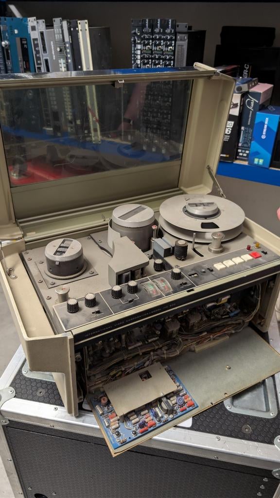 Magnétoscope IVC 871P, Ophalen