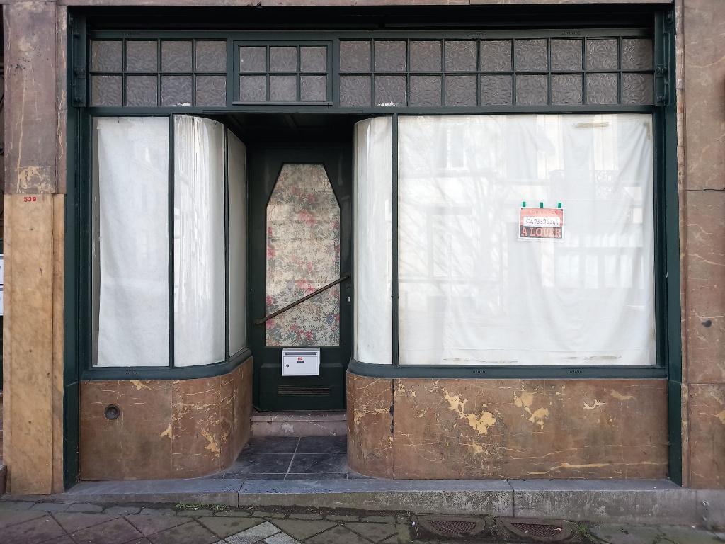 Rez-de-chaussée commercial à louer à Etterbeek, Divers, Enlèvement ou Envoi, Neuf
