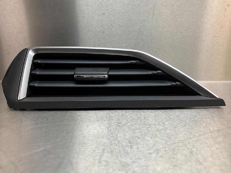 AERATEUR TABLEAU DE BORD Subaru XV (GT / GX) (|66110FL020|), Utilisé, Subaru