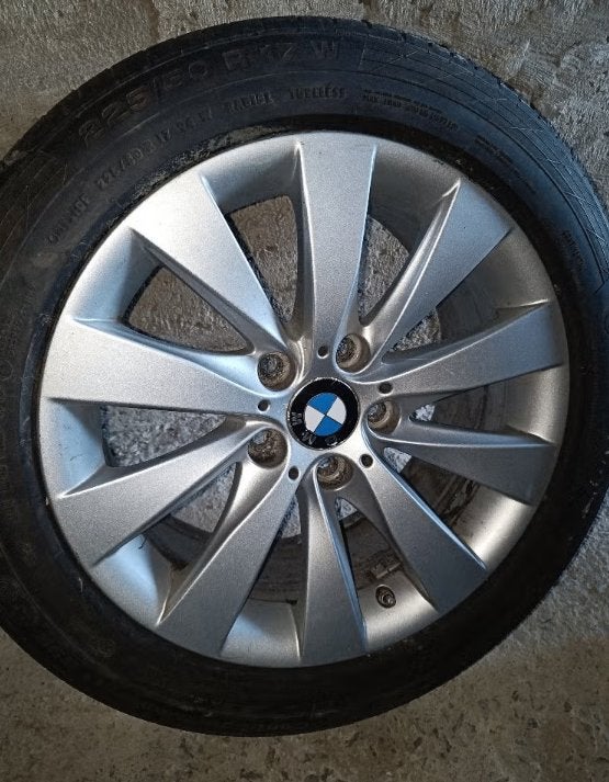 jante BMW avec ET 37 & pneu été 225-50 17", Autos : Pièces & Accessoires, Pneus et Jantes, Véhicule de tourisme, Pneus été, 17 pouces