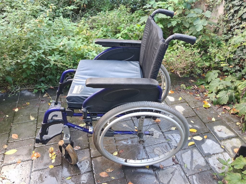 Rolstoel Invacare, Diversen, Ophalen, Zo goed als nieuw