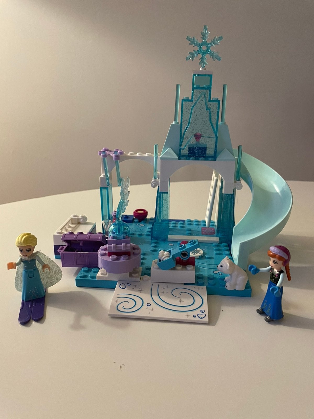 LEGO junior Frozen, Kinderen en Baby's, Speelgoed | Playmobil, Ophalen, Complete set, Zo goed als nieuw, Kasteel/Fort