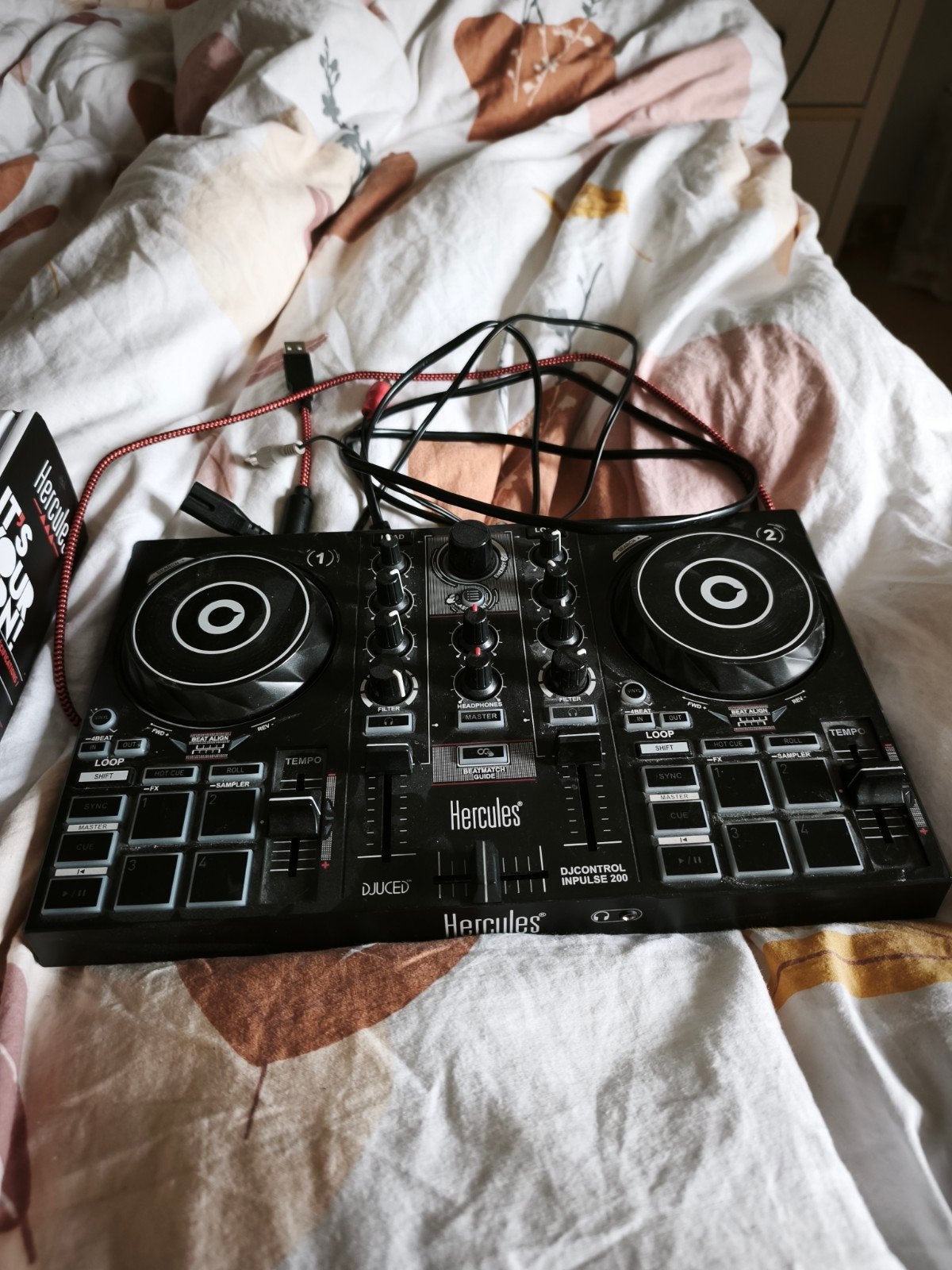 Hercules DJ CONTROL IMPULSE 200 starterkit, Muziek en Instrumenten, Dj-sets en Draaitafels, Ophalen of Verzenden, Zo goed als nieuw