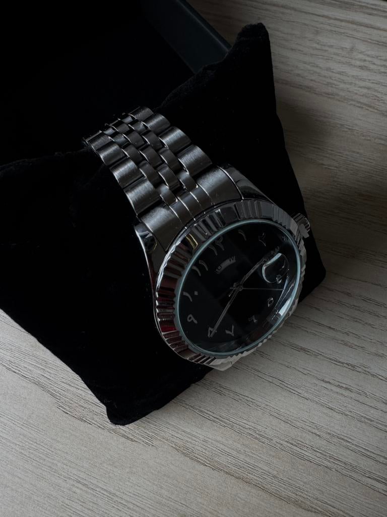 Montre arabic dial noir, Ophalen of Verzenden, Zo goed als nieuw, Staal, Staal