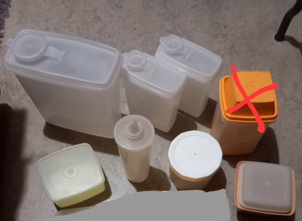 👍 Opruiming van verschillende Tupperware-containers., Huis en Inrichting, Keuken | Tupperware, Zo goed als nieuw, Bus of Trommel