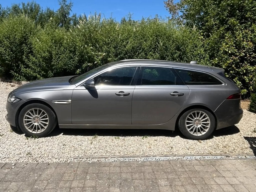 Jaguar XF XF Sportbrake 2.0, Autos, Cuir, Argent ou Gris, 139 g/km, Euro 6