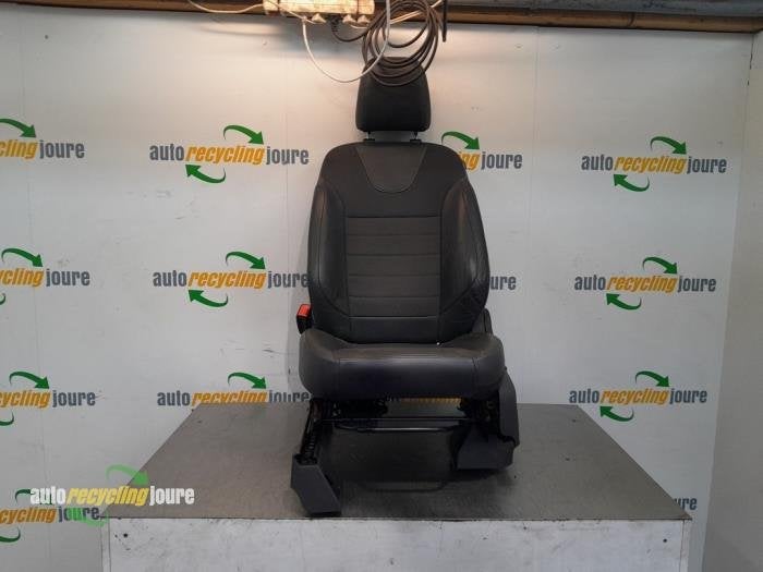 Siège gauche d'un Ford Kuga, -, -, 3 mois de garantie, -