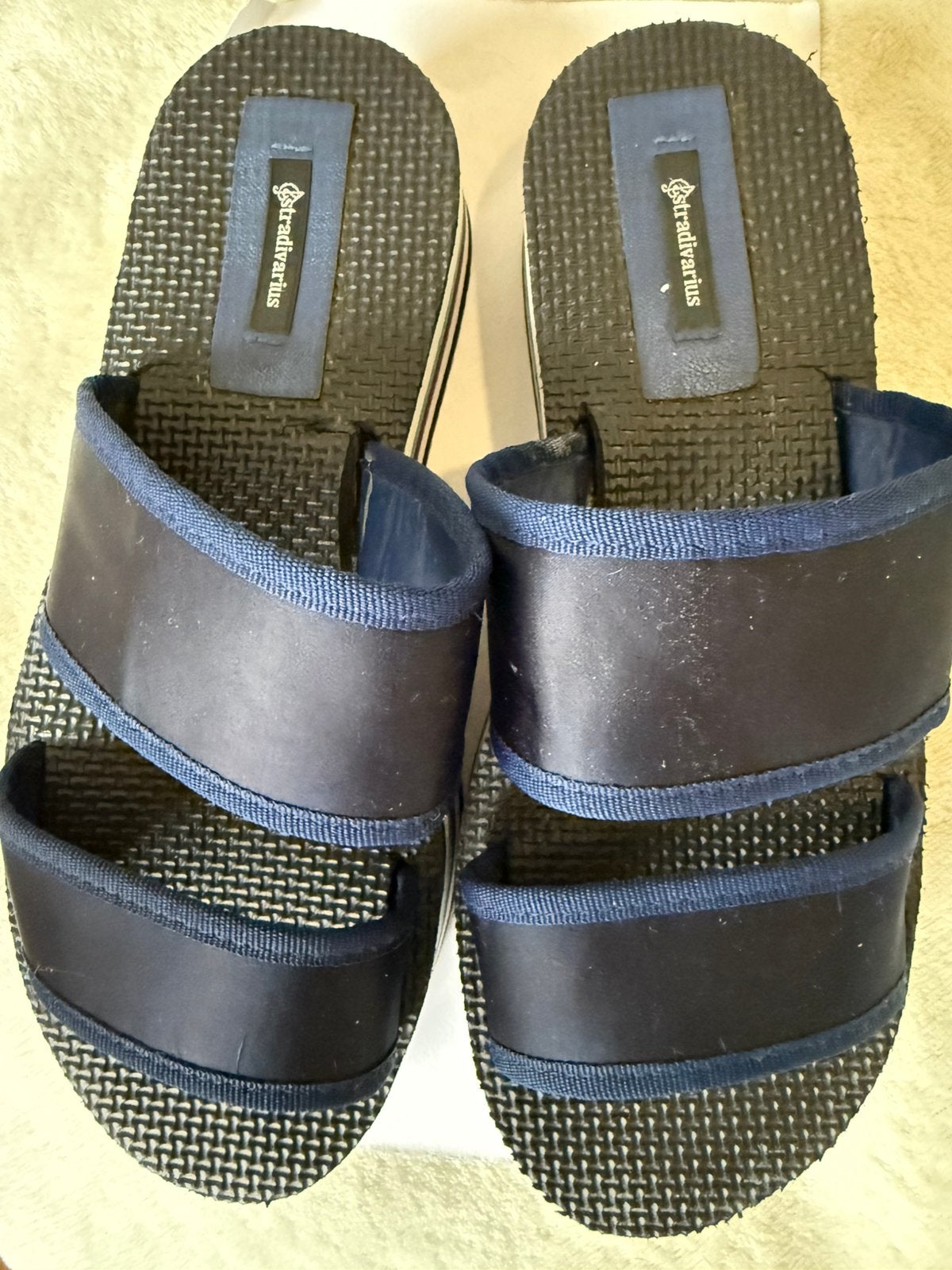 Stradivarius slippers, Kleding | Dames, Schoenen, Ophalen, Slippers