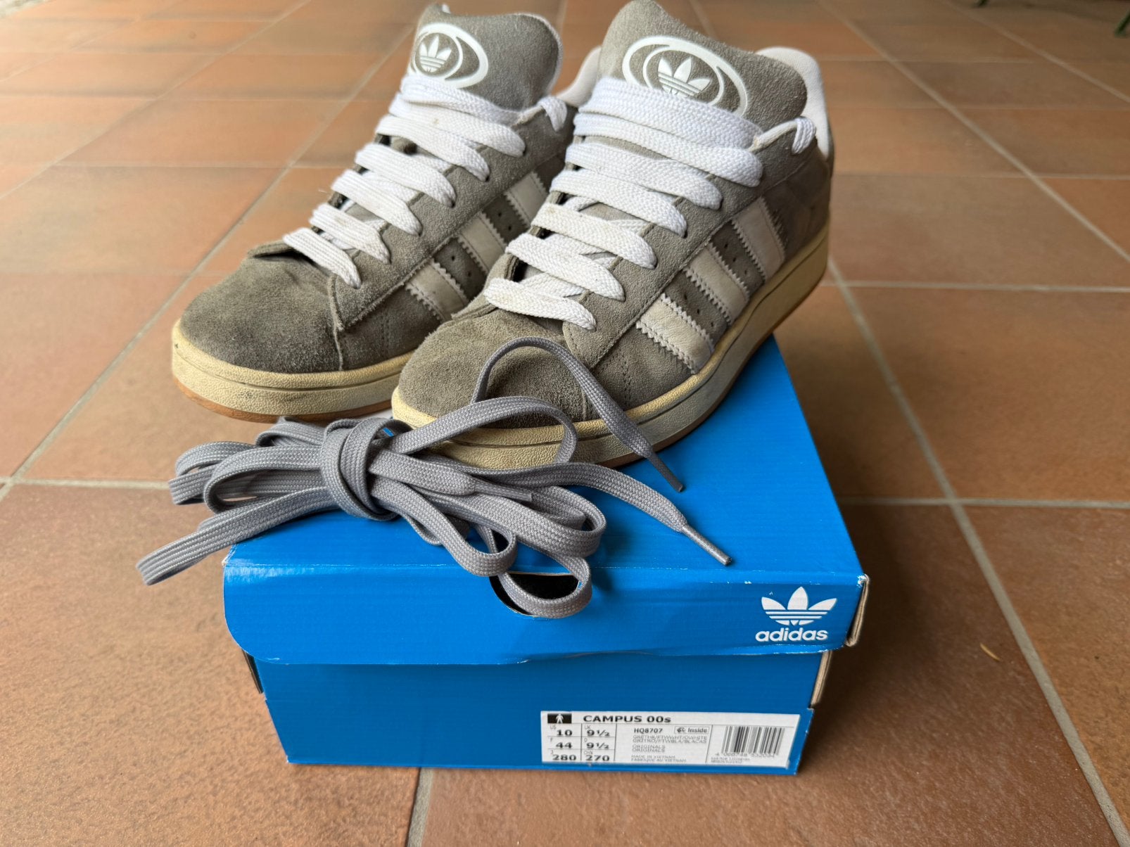 adidas Originals Campus 00s gris/blanc — Taille 44 (US 10), Enlèvement ou Envoi, Autres couleurs, Baskets