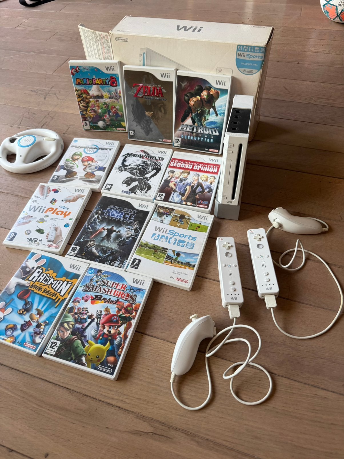 Nintendo Wii + 11 spellen | GameCube-compatible (RVL-001), Ophalen of Verzenden, Gebruikt, Met 2 controllers, Met games