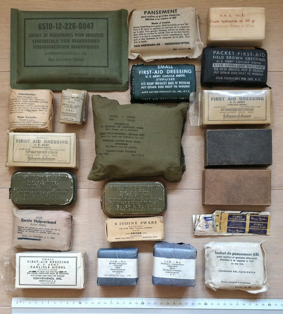 Belgisch leger vintage medisch verband, Verzamelen, Militaria | Algemeen, Ophalen, Landmacht, Overige typen