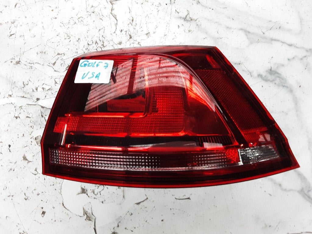FEU ARRIÈRE DROIT Golf VII Variant (AUVV) (5GM945096E), Autos : Pièces & Accessoires, Volkswagen, Mevr. I. Hauben, Utilisé, Rue de l'Espoir 34 34
4030  GRIVEGNÉE, BE