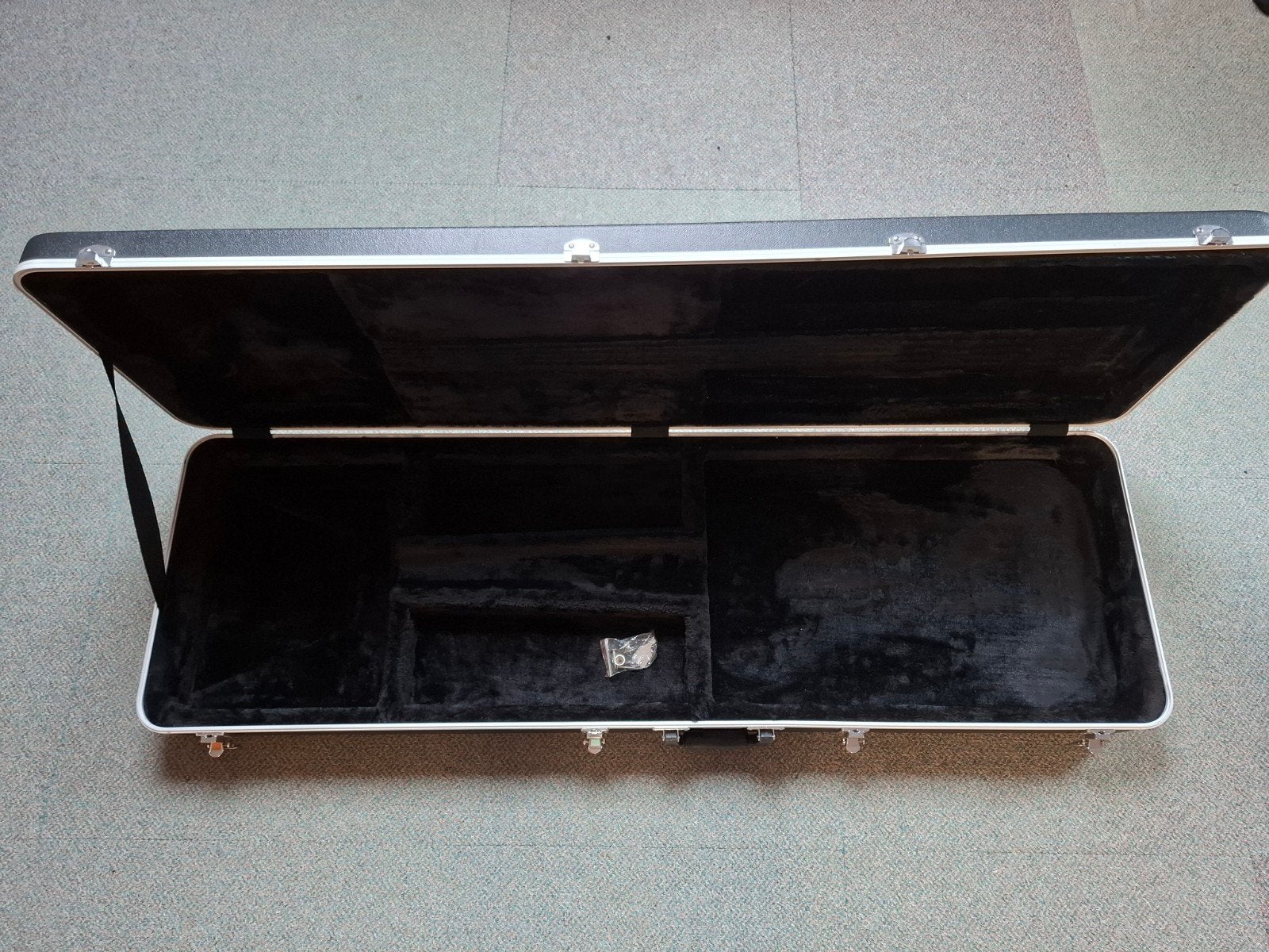 gator bass case, Ophalen, Zo goed als nieuw, Elektrische basgitaar