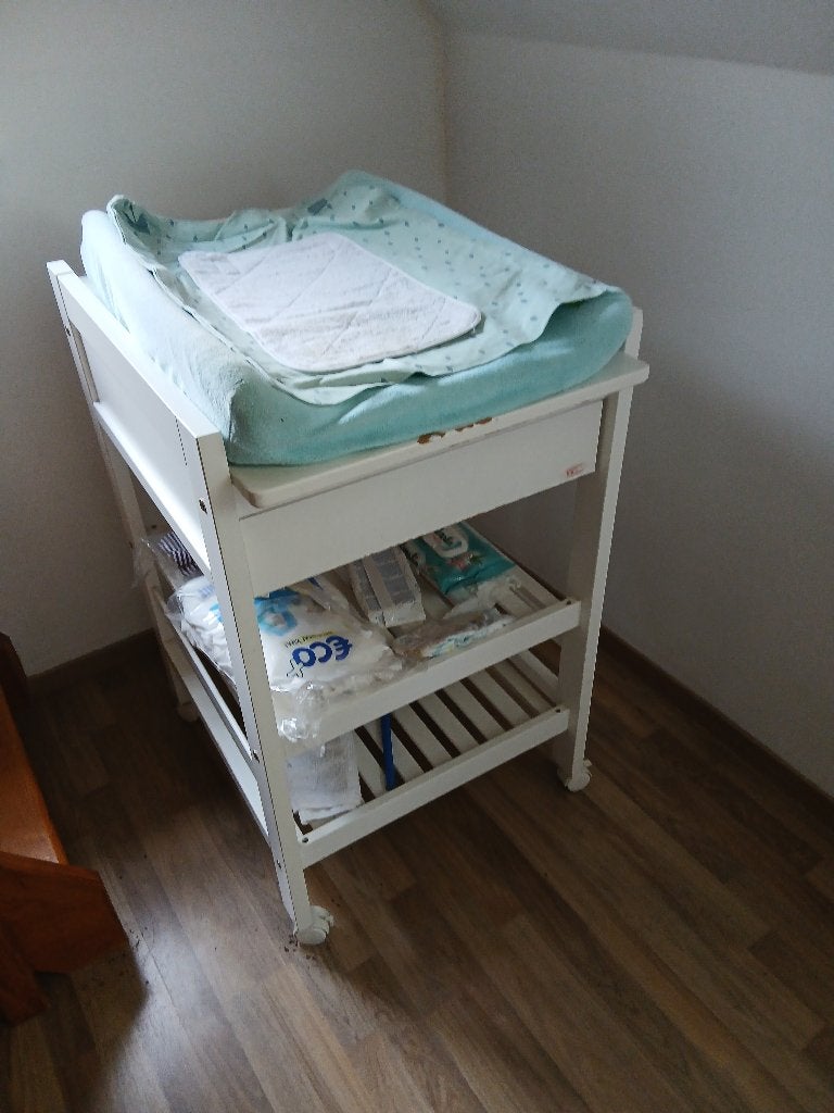 table a langer, Enfants & Bébés, Comme neuf, Enlèvement, 50 à 70 cm, Moins de 75 cm