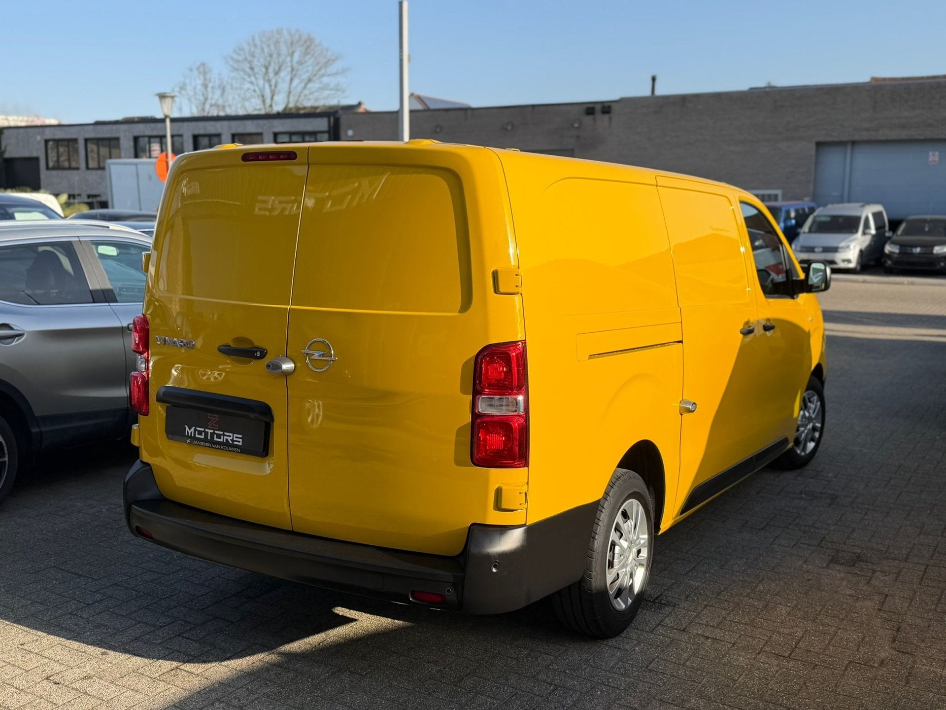 Nieuw voertuig, Achat, Entreprise, Noir, Automatique