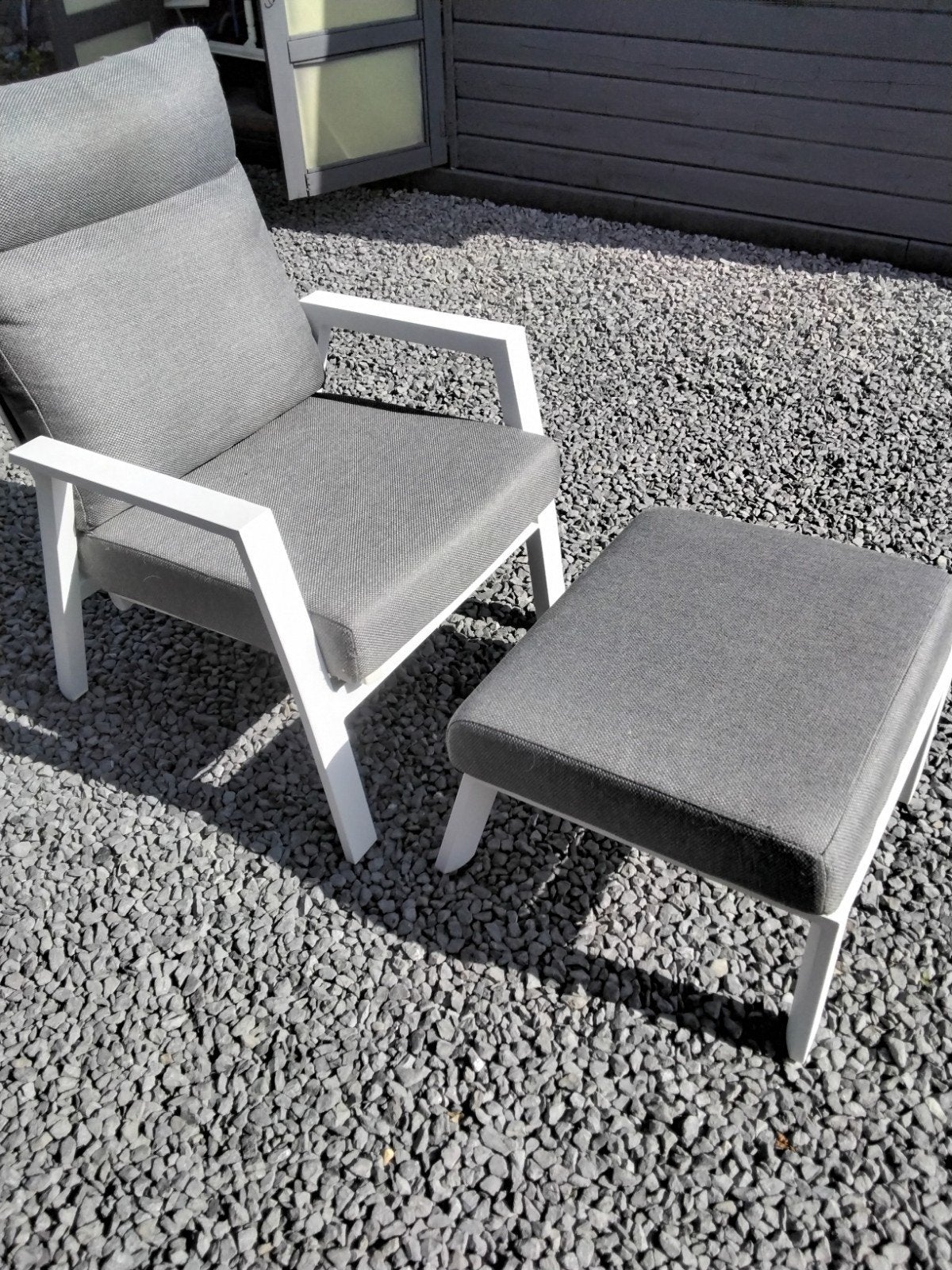 2 lounge stoelen + voetbank, Enlèvement