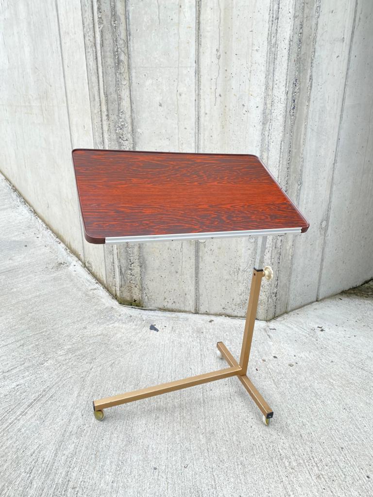 Formica vintage laptoptafel, Computers en Software, Laptoptafels, Ophalen, Gebruikt, In hoogte verstelbaar
